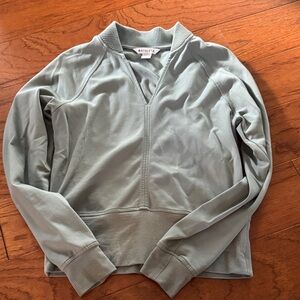 Athleta top